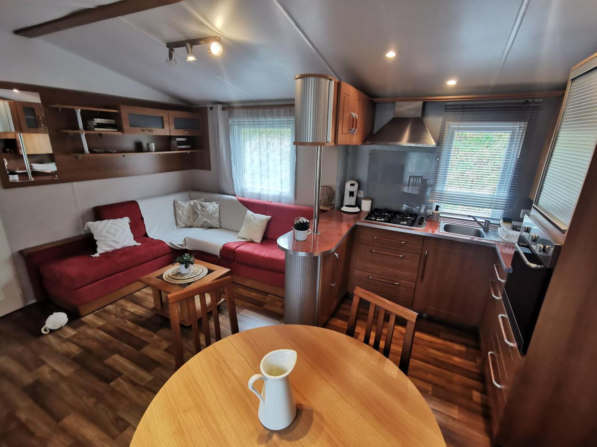 Mobil Proche De La Campsite Petit-Caux